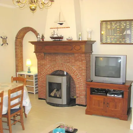 Lägenhet 2 Bedrooms At 200 M Away From The Beach With Furnished Garden And Wifi *