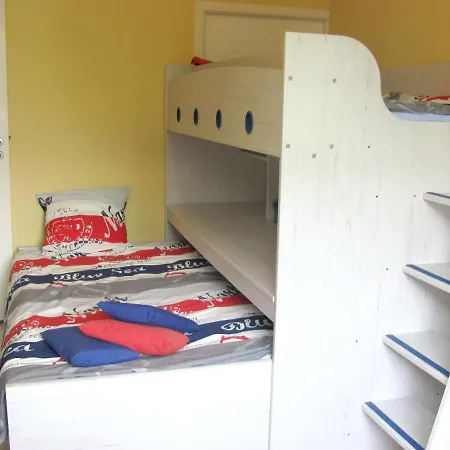 Lägenhet 2 Bedrooms At 200 M Away From The Beach With Furnished Garden And Wifi