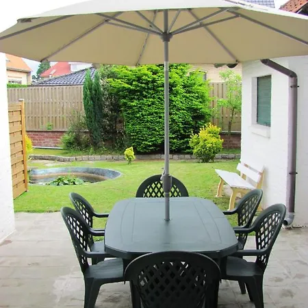 2 Bedrooms At 200 M Away From The Beach With Furnished Garden And Wifi *
