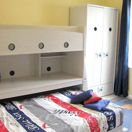 2 Bedrooms At 200 M Away From The Beach With Furnished Garden And Wifi Lägenhet De Panne